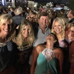 Meet your Posher, Leslie